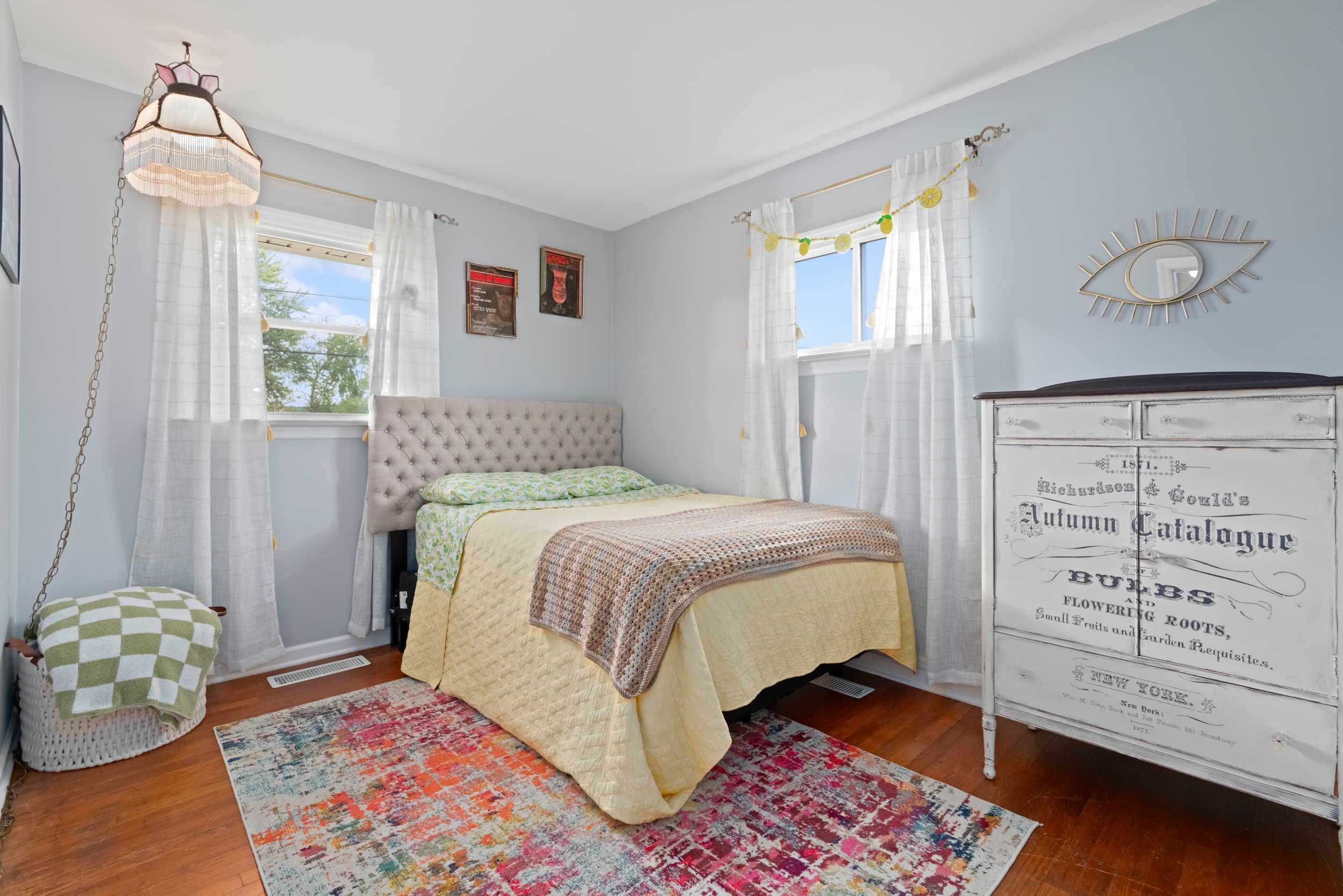 32 Grandview Avenue - Clean presentation - Before